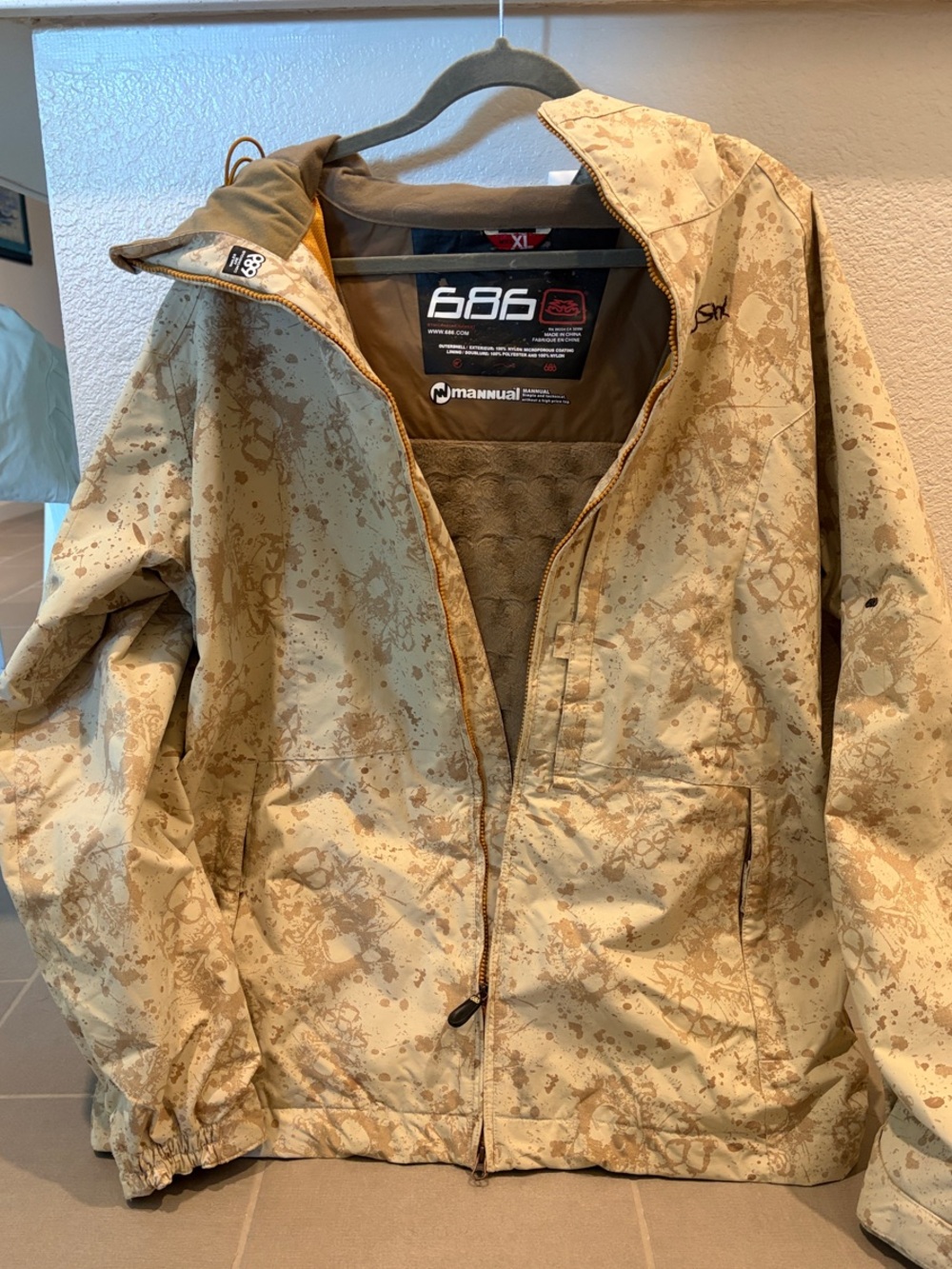 686 Tan Camo Hooded Snow Jacket
